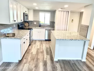 Photo #1: 6404298 Listing