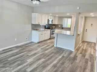 Photo #2: 6404298 Listing