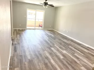 Photo #4: 6404298 Listing