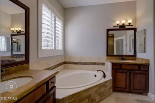 Photo #6: 6404377 Listing