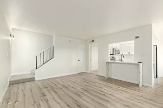 Photo #4: 6404459 Listing