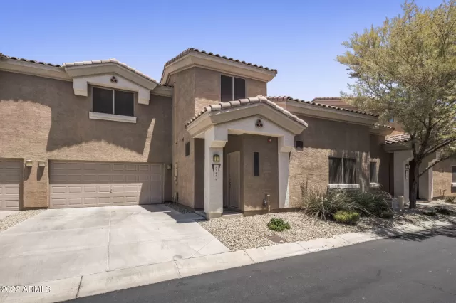 MLS: 6404592 Condo For Sale