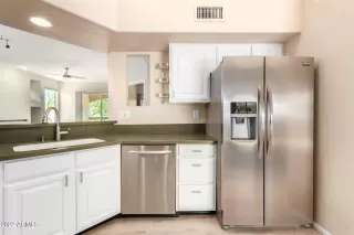 Photo #3: 6404958 Listing