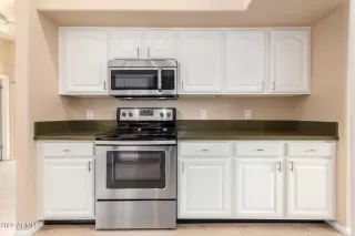 Photo #4: 6404958 Listing