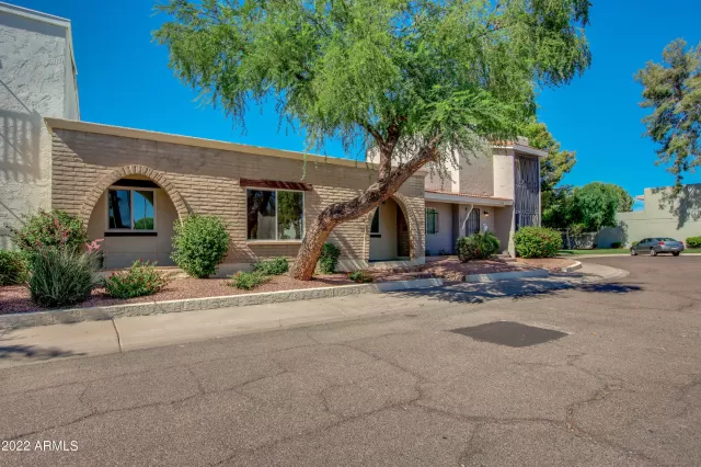 MLS: 6405023 Condo For Sale