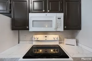 Photo #3: 6405064 Listing