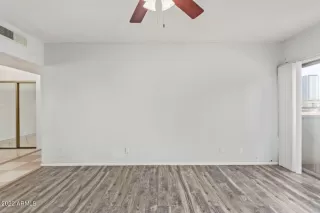 Photo #5: 6405086 Listing 