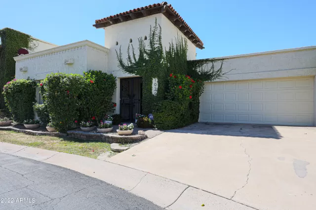 MLS: 6405135 Condo For Sale