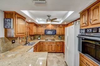 Photo #1: 6405283 Listing 