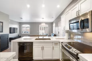 Photo #4: 6405457 Listing