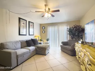 Photo #5: 6405504 Listing