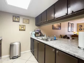 Photo #6: 6405504 Listing