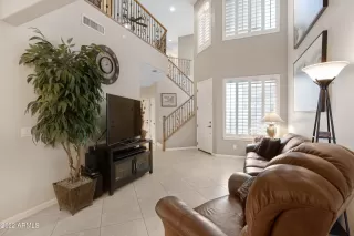 Photo #6: 6405518 Listing
