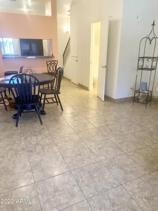 Photo #6: 6405585 Listing