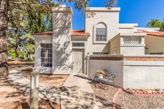 MLS: 6405695 Condo For Sale