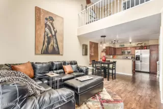 Photo #5: 6405695 Listing