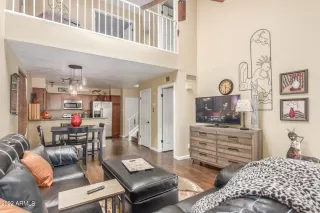 Photo #6: 6405695 Listing