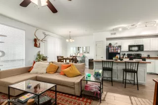 Photo #4: 6405701 Listing 