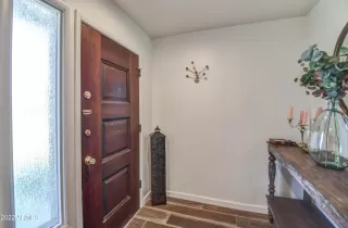 Photo #2: 6405757 Listing