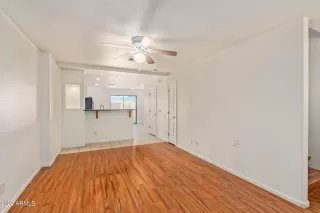 Photo #3: 6405920 Listing