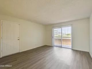 Photo #2: 6405925 Listing 
