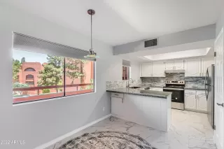 Photo #1: 6406012 Listing