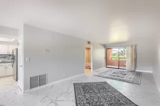 Photo #3: 6406012 Listing