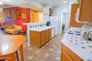 Photo #3: 6406109 Listing 