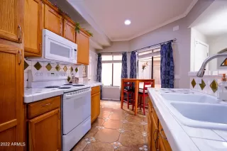 Photo #4: 6406109 Listing 