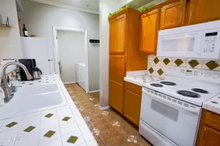 Photo #5: 6406109 Listing 