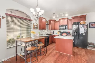 Photo #3: 6406159 Listing 