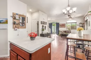 Photo #5: 6406159 Listing 