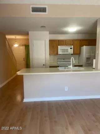 Photo #4: 6406177 Listing 