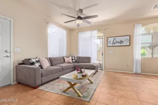 Photo #4: 6406191 Listing