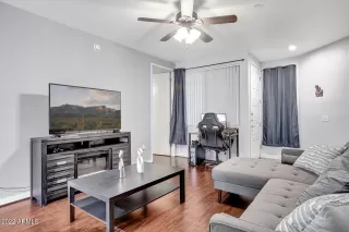 Photo #6: 6406268 Listing