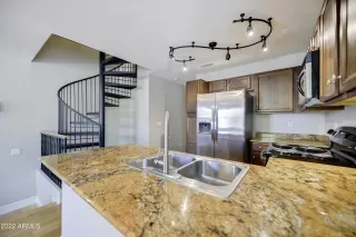 Photo #6: 6406480 Listing