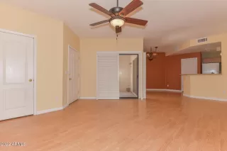 Photo #6: 6406526 Listing