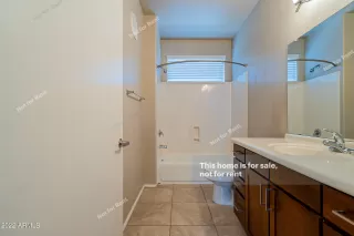 Photo #5: 6406543 Listing