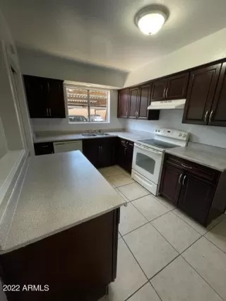 Photo #6: 6406625 Listing