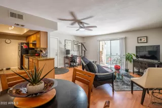 Photo #2: 6406687 Listing