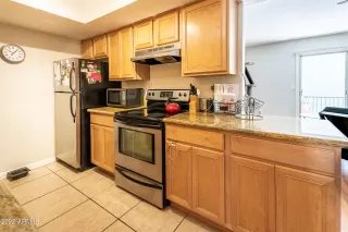 Photo #5: 6406687 Listing