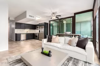 Photo #3: 6406709 Listing