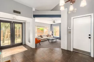 Photo #3: 6406872 Listing