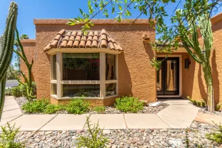 Photo #4: 6406872 Listing