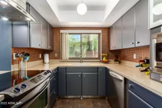 Photo #5: 6406872 Listing