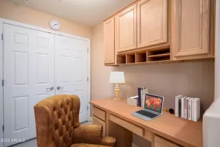 Photo #5: 6406890 Listing