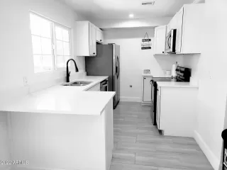 Photo #2: 6406954 Listing 