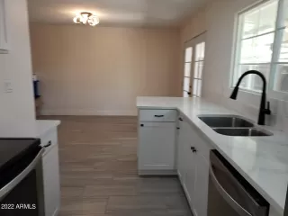 Photo #3: 6406954 Listing 