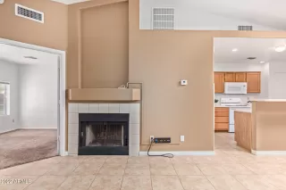 Photo #5: 6407107 Listing 