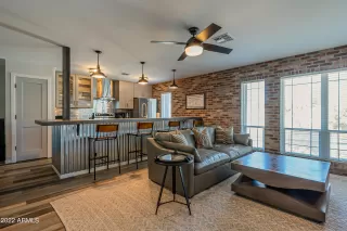 Photo #1: 6407431 Listing 